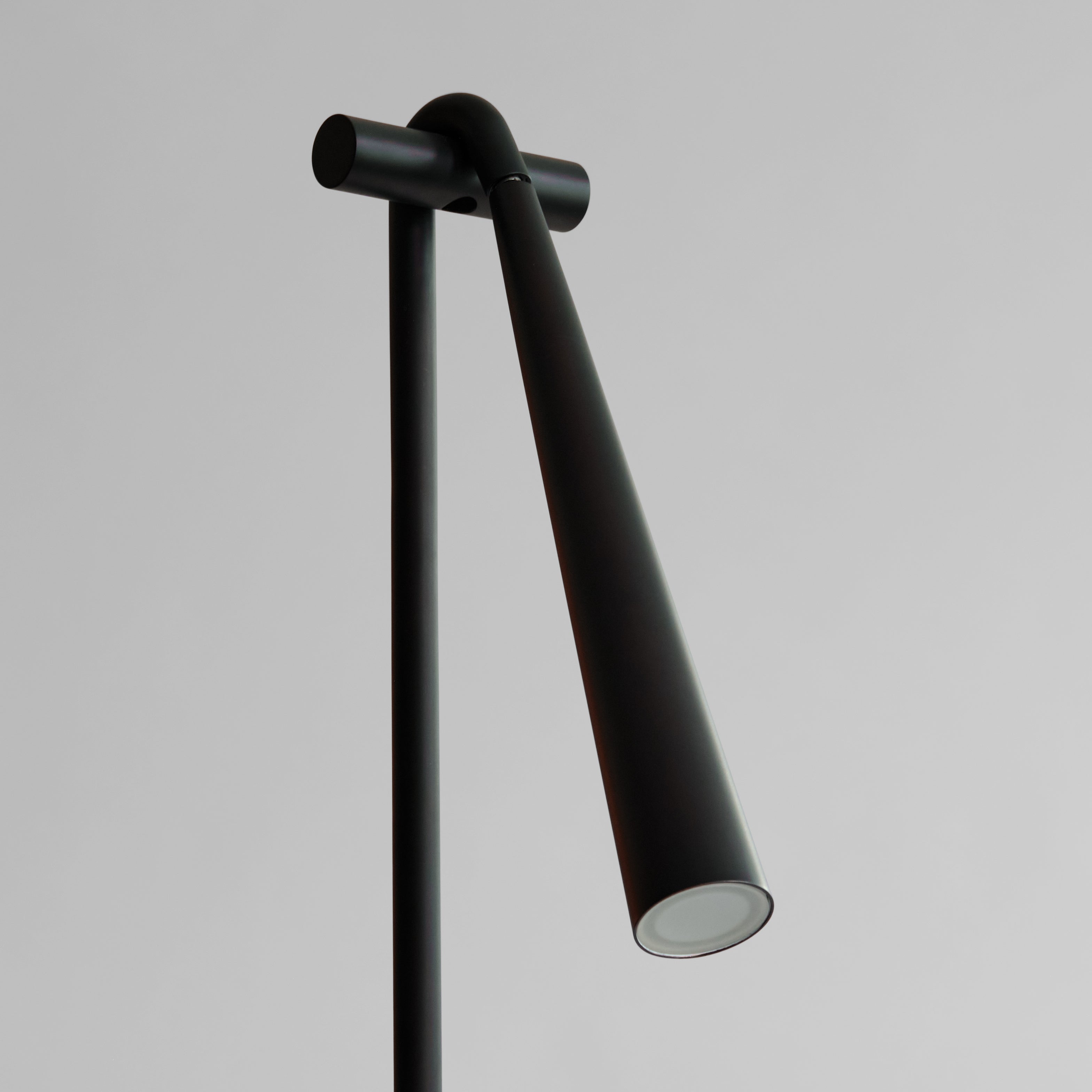 Snake Gulvlampe - Flere Varianter