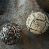 Beige Antikk - Julekule - 12 cm