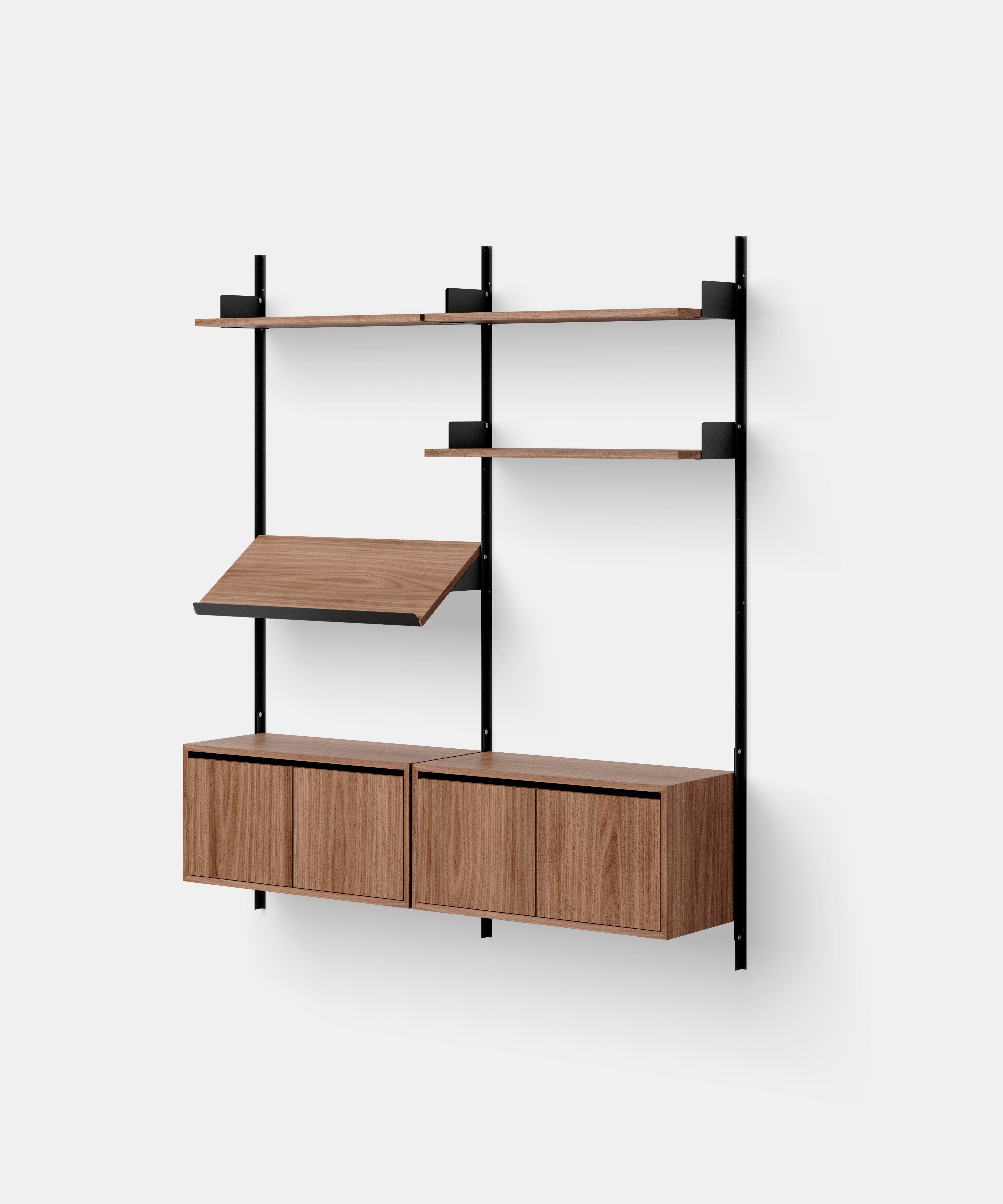 New Works Living Vegghylle med skap - Lav - Flere varianter
