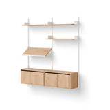 New Works Living Vegghylle med skap - Lav - Flere varianter