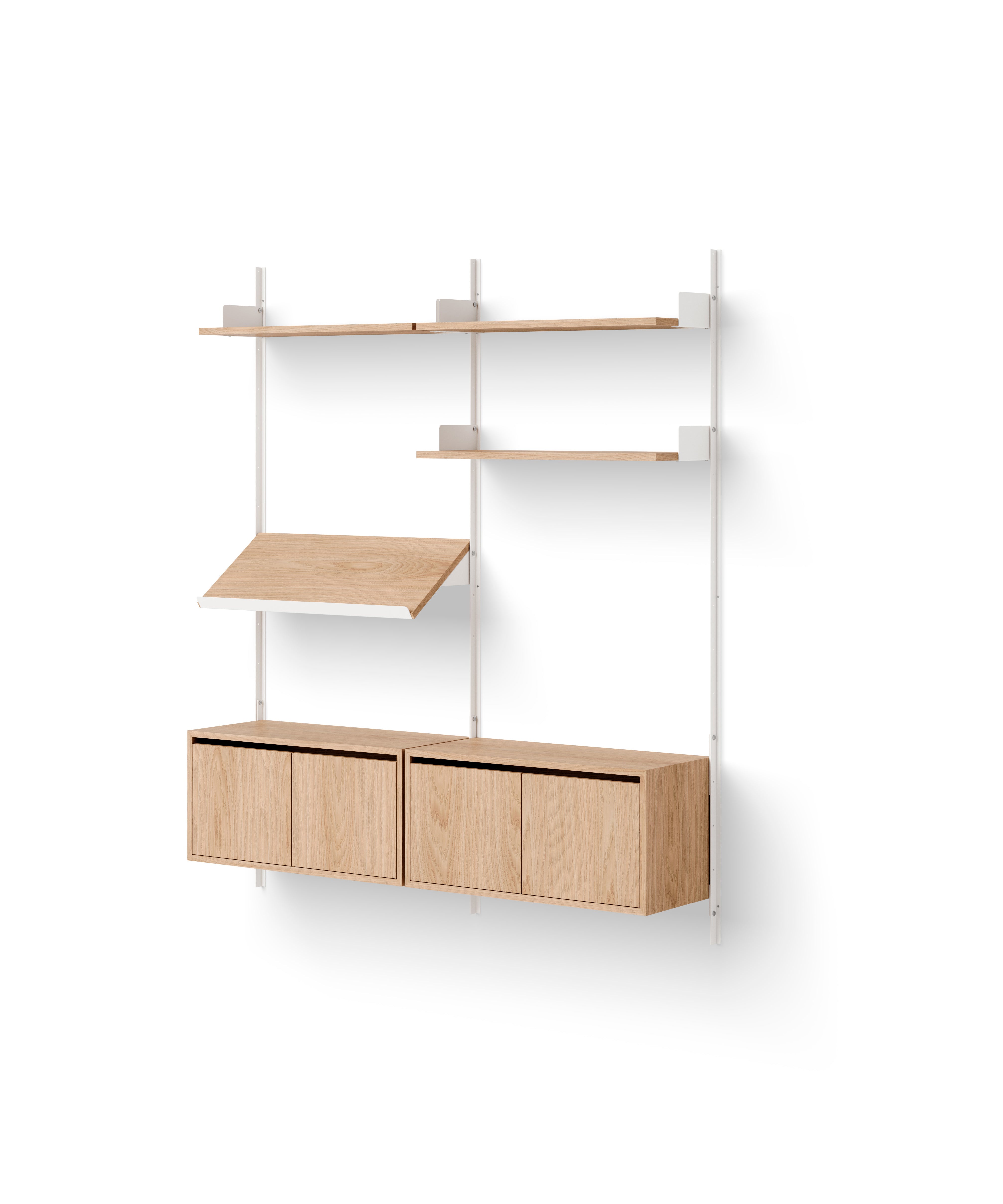 New Works Living Vegghylle med skap - Lav - Flere varianter