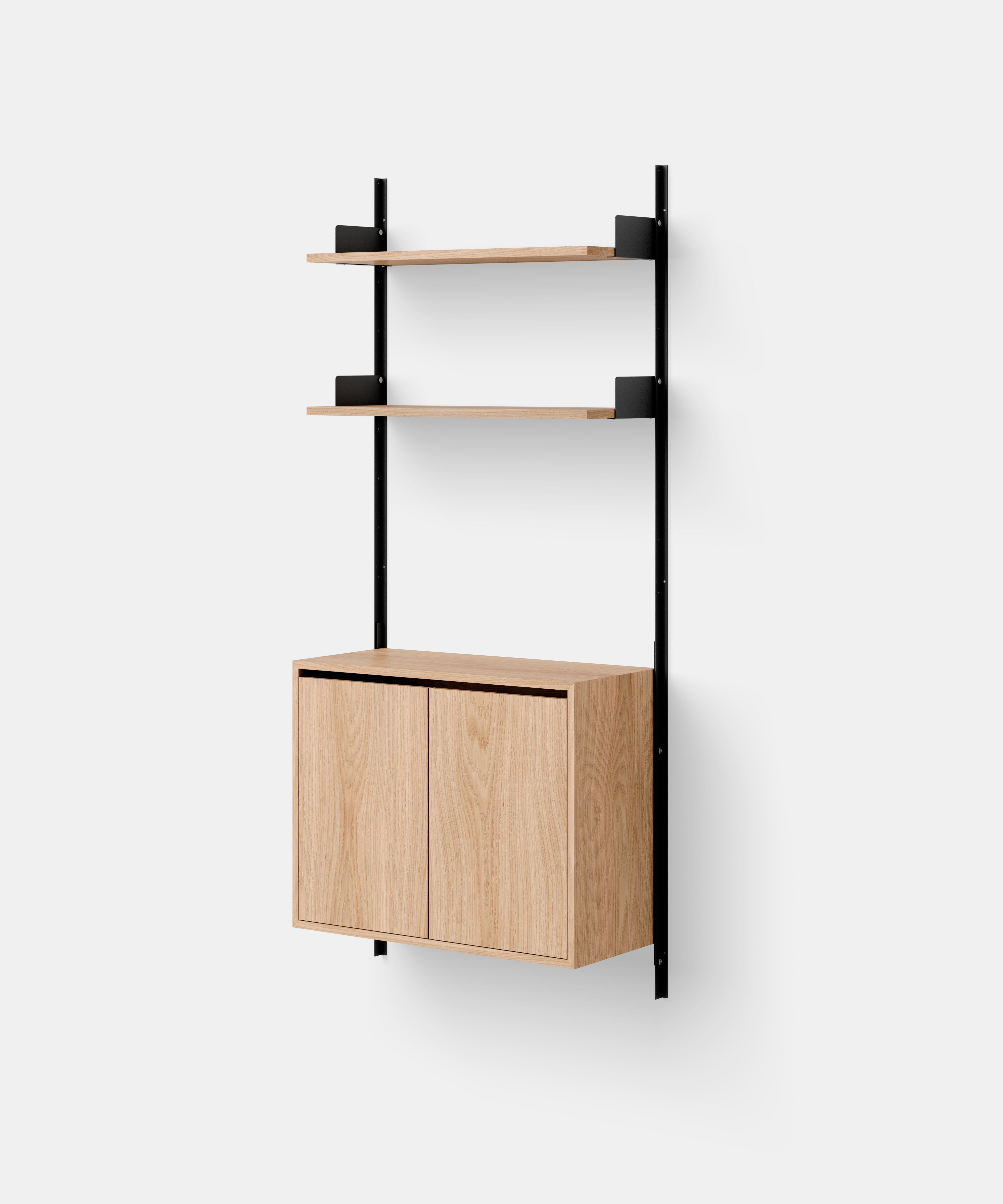 New Works Vegghylle med skap - Tall - Flere varianter