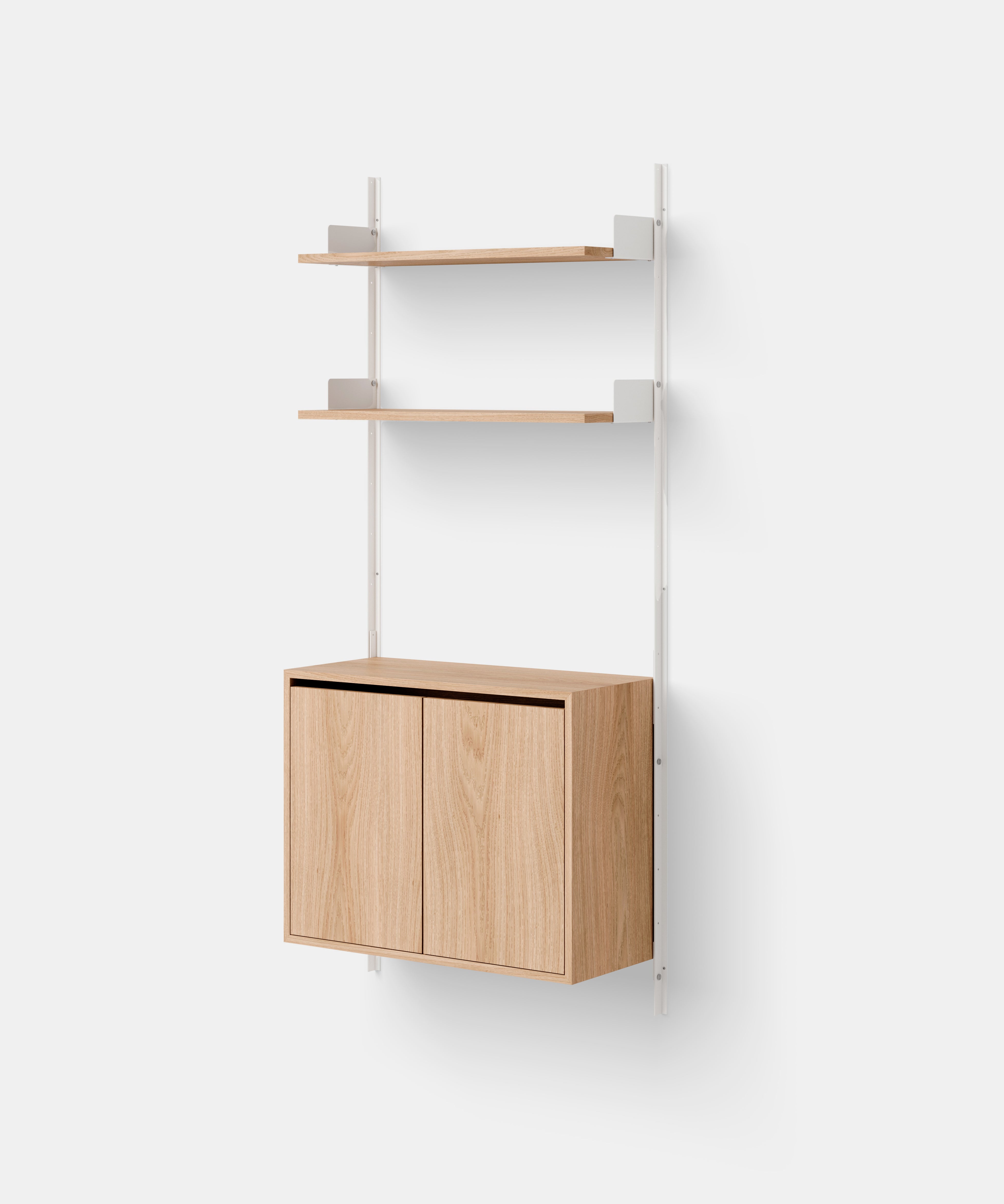 New Works Vegghylle med skap - Tall - Flere varianter