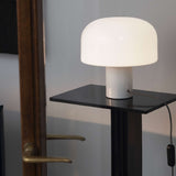 Bellhop Glass T - Bordlampe - Flere varianter